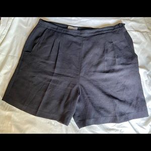 Hana Sport California Shorts - Size 20